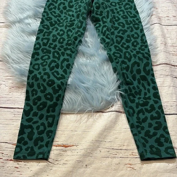 Balance Athletica Lux Panther Velvet Green Leggings sz S - Picture 5 of 8